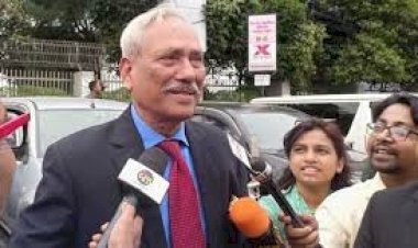 আমি ছিলাম শেষ ঘোড়া,  এখন আছে শুধু ভেড়া!