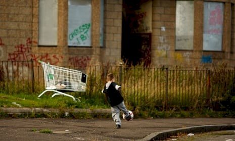 ব্রিটেনে শিশু দারিদ্র্য কমাতে সরকারের নতুন ৮দফা কৌশল