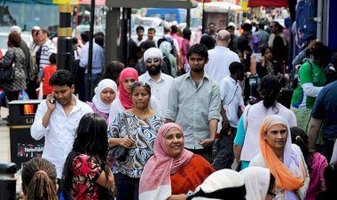 যুক্তরাজ্যে অতিদরিদ্র্যের শীর্ষচূড়ায় বাংলাদেশি ও পাকিস্তানি পরিবার !