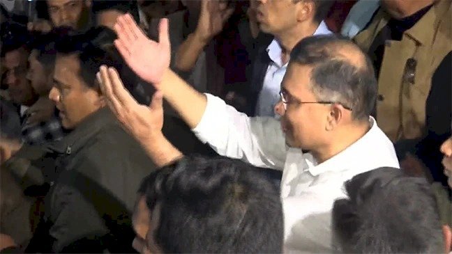 দুই দশক পর সিলেটে তারেক রহমান: মাজার জিয়ারত দিয়ে নির্বাচনি যাত্রা, আজ আলিয়া মাদ্রাসা মাঠে সমাবেশ