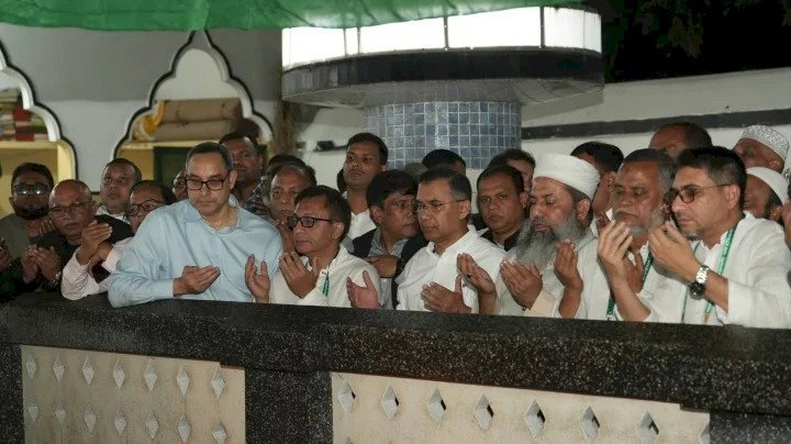 প্রথম নির্বাচনী সভায় কোন দলের নেতা কোথায় কি বললেন?