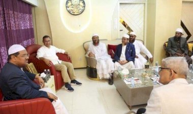 নির্বাচন-পরবর্তী সৌহার্দ্য বার্তা: চরমোনাই পীরের সঙ্গে তারেক রহমানের সাক্ষাৎ