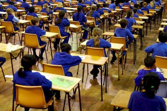 ইংল্যান্ডে শিক্ষাগত বৈষম্য কমাতে নতুন পরিকল্পনা করছে সরকার