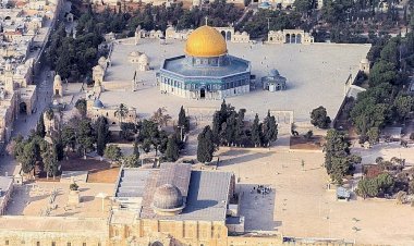 আল-আকসা মসজিদ বন্ধ, মুসল্লিরা এশা ও তারাবি নামাজের বাইরে: খতিবের হুঁশিয়ারি