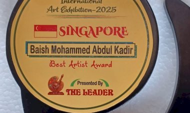 সিঙ্গাপুরে “Best Artist Award” পেলেন চিত্রশিল্পী বাইস কাদির