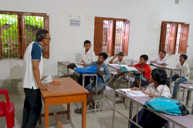 বাংলাদেশে বেসরকারী এমপিওভুক্ত শিক্ষকদের অবসরকালীন ভাতার জন্য কষ্টের নেই সীমা পরিসীমা !