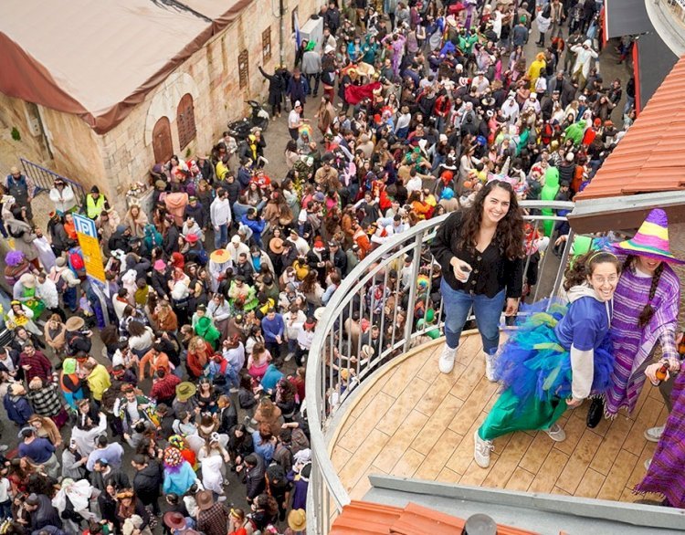 যুদ্ধকালীন বিধিনিষেধ অমান্য করে জেরুজালেমে পুরিম উৎসব উদযাপন