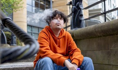 ২০০৮ সালের পর জন্ম নেওয়া কেউ আর কখনও কিনতে পারবে না সিগারেট—পার্লামেন্টে বিল পাস