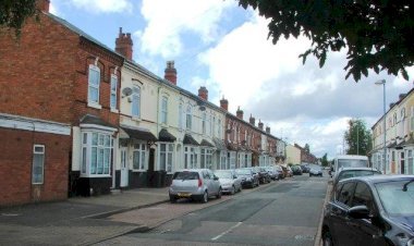 বার্মিংহামে স্ত্রীকে ফুটন্ত তেল দিয়ে ঝলসে হত্যাচেষ্টা—বাংলাদেশি বংশোদ্ভূতের ২৬ বছরের কারাদণ্ড