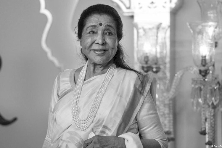 ভক্তদের মাঝে ছড়িয়ে নিরাশা, চলে গেলেন গানের পাখি আশা