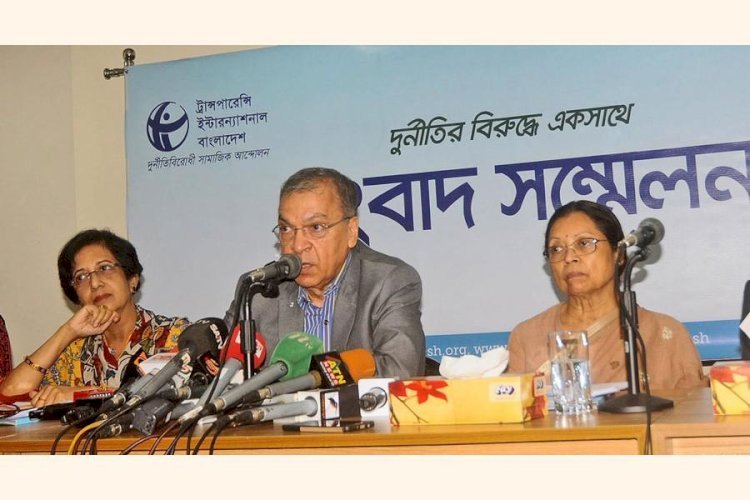 ড. ইউনূস সরকারের সময়ে বছরে ১২ হাজার ৬৩৩ কোটি টাকার ঘুষ লেনদেন হয়েছে : টিআইবি