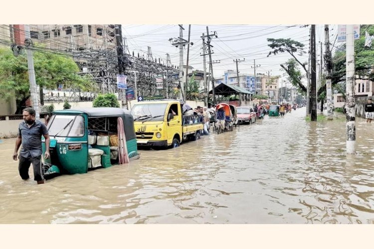 টানা বৃষ্টি ও পাহাড়ি ঢলে সিলেটে বাড়ছে নদীর পানি, বন্যার শঙ্কায় চার জেলা
