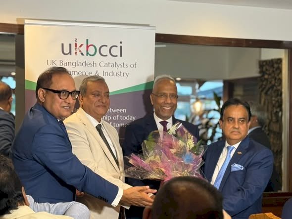 মেয়র লুৎফুর রহমানকে ইউকেবিসিসিআই'র সংবর্ধনা