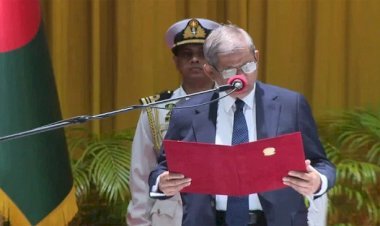 রাষ্ট্রপতি মির্জা ফখরুলের শপথ, একই সন্ধ্যায় মন্ত্রিসভায় বড় রদবদল