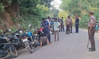 কক্সবাজারের ঢালাও এলাকায় ঢালাওভাবে দিনদুপুরে ৫০–৬০ গাড়িতে গণ ডাকাতি, আটক ২