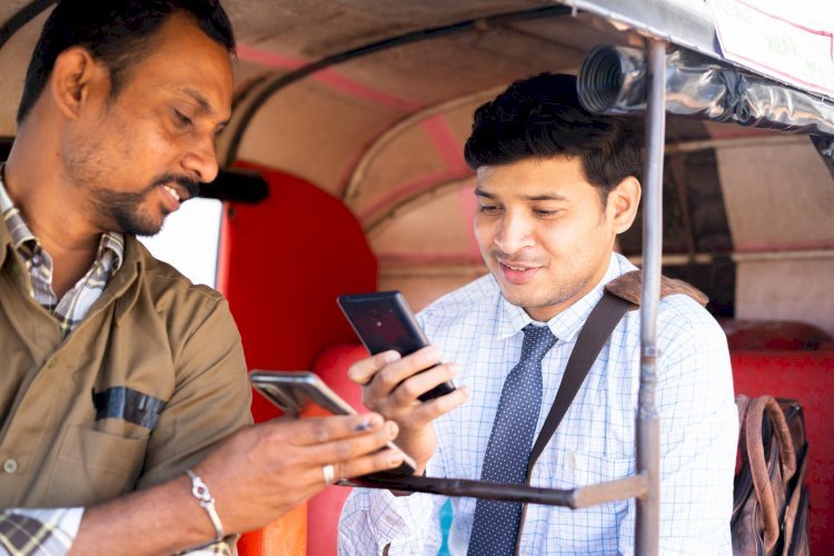 দেশে এখন থেকে স্মার্টফোনে দেওয়া যাবে রিকশা ভাড়া !